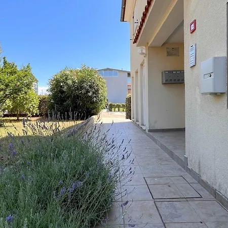 Idyllisches Mit Meerblick, Pool, Grill, Waschmaschine, Privatparkplatz Apartman *