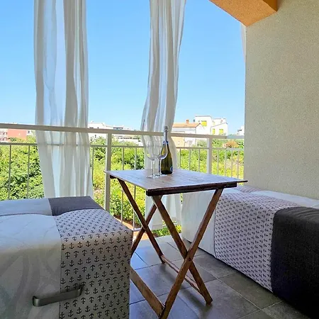 Idyllisches Mit Meerblick, Pool, Grill, Waschmaschine, Privatparkplatz Karpinjan