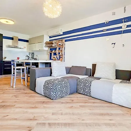 Apartman Idyllisches Mit Meerblick, Pool, Grill, Waschmaschine, Privatparkplatz *