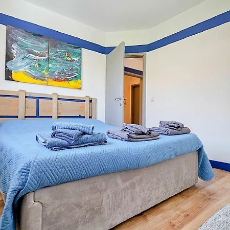 Idyllisches Mit Meerblick, Pool, Grill, Waschmaschine, Privatparkplatz Apartman