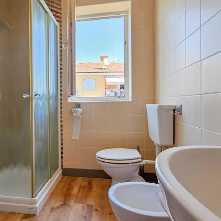 Apartman Idyllisches Mit Meerblick, Pool, Grill, Waschmaschine, Privatparkplatz Karpinjan