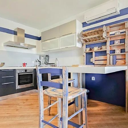 Apartman Idyllisches Mit Meerblick, Pool, Grill, Waschmaschine, Privatparkplatz *