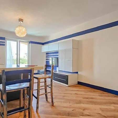 Apartman Idyllisches Mit Meerblick, Pool, Grill, Waschmaschine, Privatparkplatz *